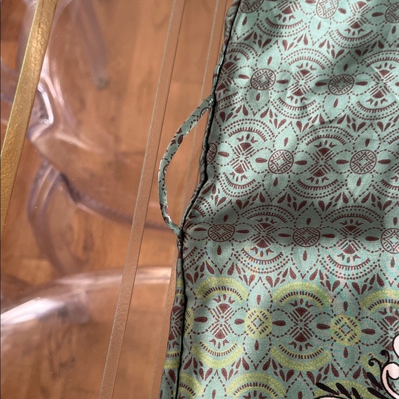 Forever 21 Green and Black Patterned Blouse - Picture 6 of 8